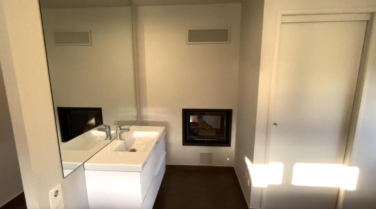 Apartaments Parapent Fly Escales 奥尔加尼亚 外观 照片